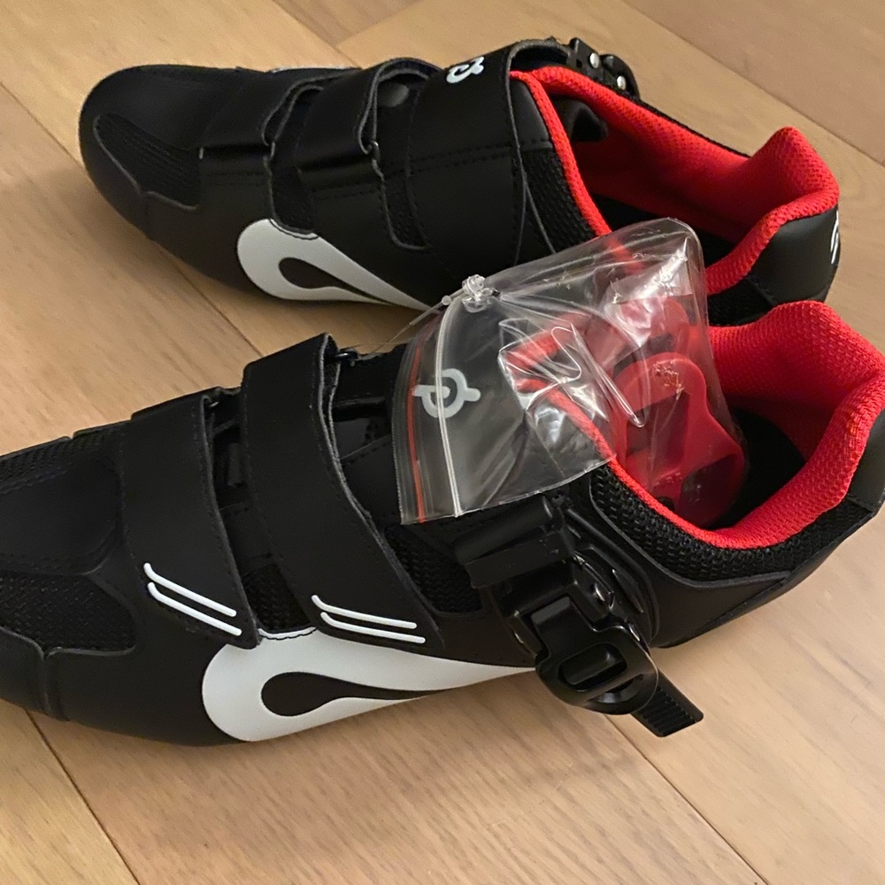 Peloton cycling shoes